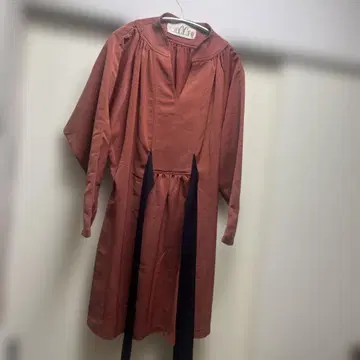 YAYAY 테라코타 벌룬 슬리브 원피스