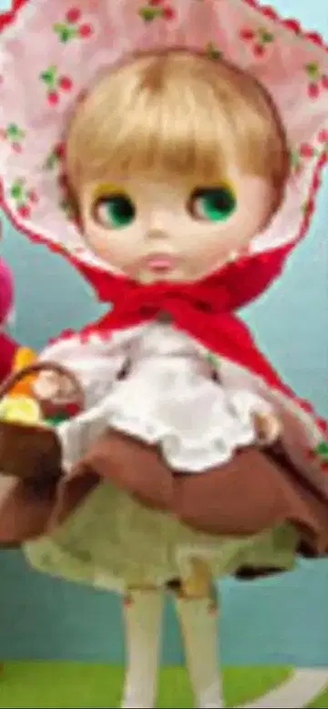 CWC 한정판 블랙베리 부시 아웃핏 완품 운송 박스 있음