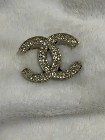 빈티지 브로치 로고 cc