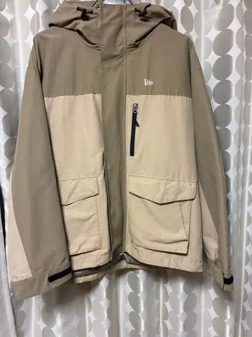 가격 인하 가능! NEW ERA 베이지 마운틴 파카 XL