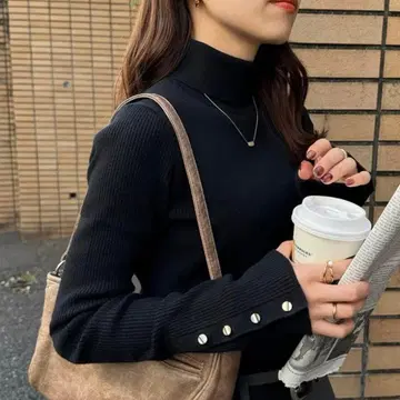 discoat 리브 소매 버튼 터틀 완판템 블랙