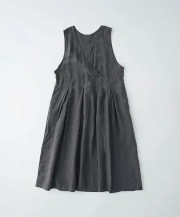 네스트로브 린넨 천연 염색 2way 턱 드레스 차콜