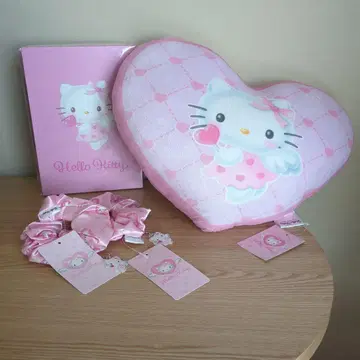 택 포함 새상품 생큐마트 엔젤 키티 세트