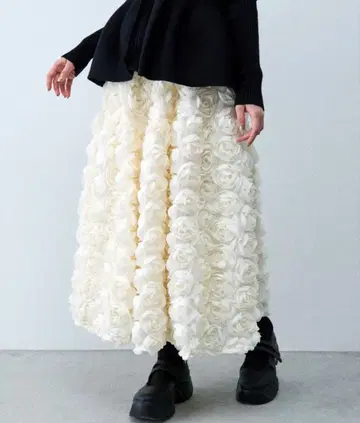 플라워 볼륨 스커트