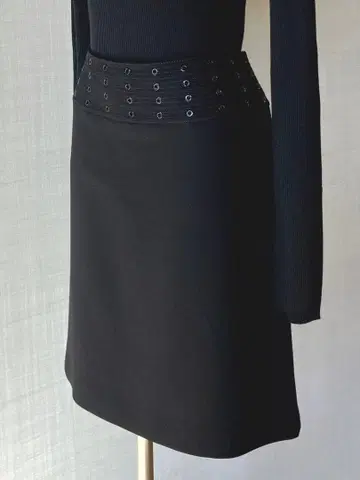 컨디션 최상 정가 105,600엔 에밀리오 푸치 스커트 울 I42 M