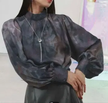 HARE BLUR 보타이 셔츠