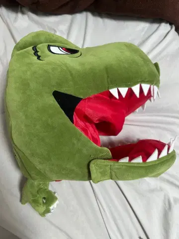 USJ 쥬라기 파크 티라노사우루스 모자 (1회 착용)