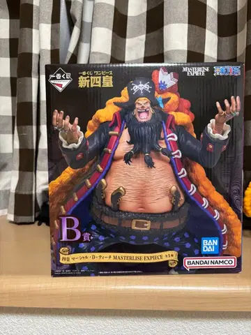 원피스 검은 수염 1번 복권 피규어