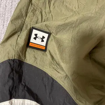 언더아머 셋업 올리브