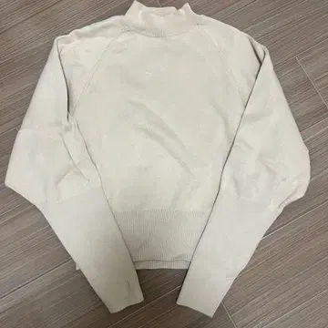 CABAN 코튼 캐시미어 베이지 긴팔 니트 스웨터