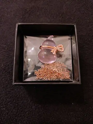 퍼플 박쥐 모양 펜던트 목걸이