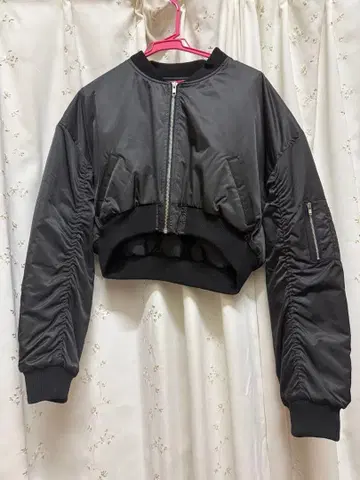 EVRIS 블랙 숏 MA-1 자켓