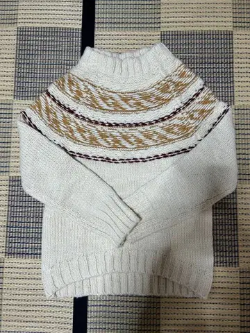 apart by lowrys 니트 화이트