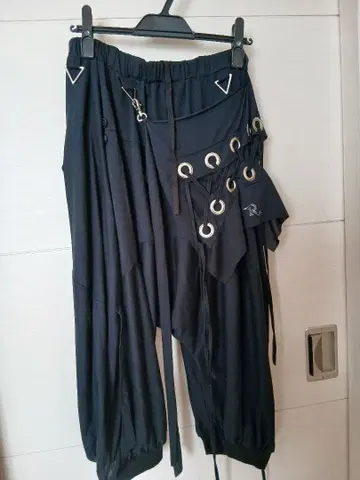 미사용 새상품 R-LONDON 블랙 사루엘 팬츠