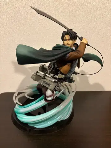 인류 최강의 병사 리바이 피규어