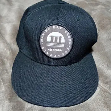 마리나 베이 샌즈 캡 블랙