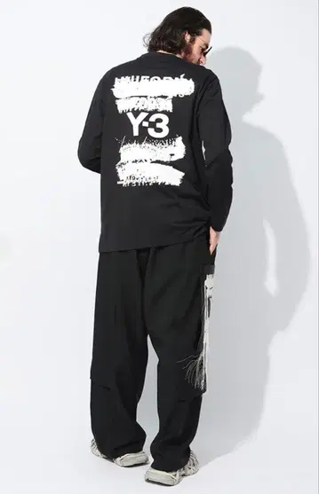 Y-3 (와이쓰리) U 그래픽 백 로고 긴팔 티셔츠