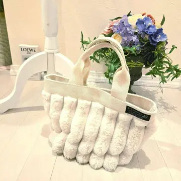 새상품급 복슬복슬 패딩 토트백 7890엔 구매