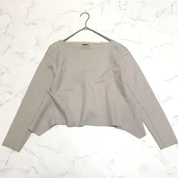 [새상품급] 드로어 블라우스 울 100% 페플럼 베이지 1 긴팔