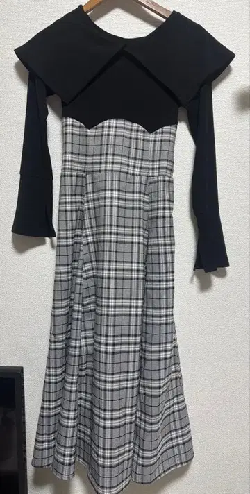 [새상품급] 더즐린 롱 원피스