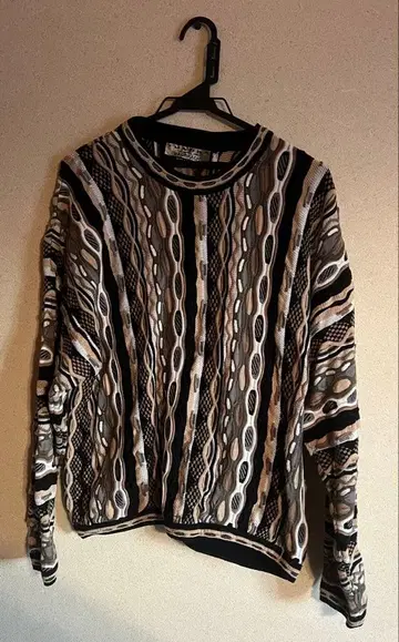 TUNDRA by BACHRACH 3D 니트