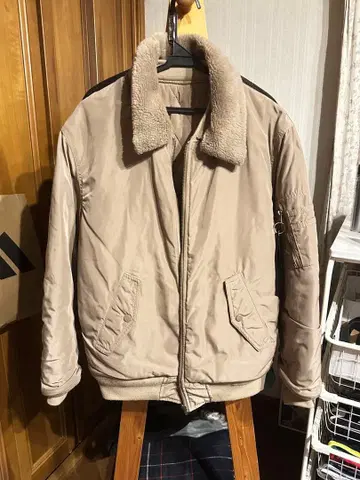 베이지 플라이트 자켓