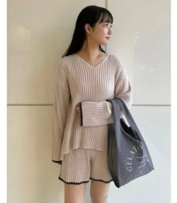젤라또피케 베이지 리브 셋업 룸웨어
