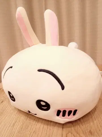 치이카와 토끼 누워있는 봉제 인형