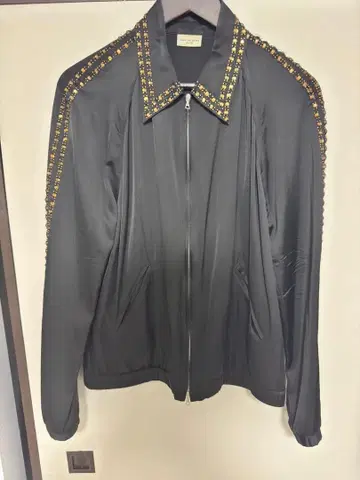 DRIES VAN NOTEN 비쥬 스터드 새틴 블루종