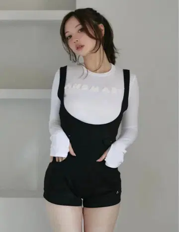 [ 미개봉 새상품 ] andmary Mary logo tops