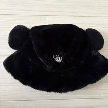 미키마우스 블랙 퍼 모자