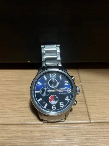 TOMMY HILFIGER 시계