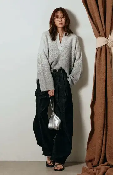 esica 그라데이션 라메 니트 키넥 풀오버 라이트 그레이 새상품