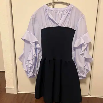 프릴 슬리브 뷔스티에 도킹 니트