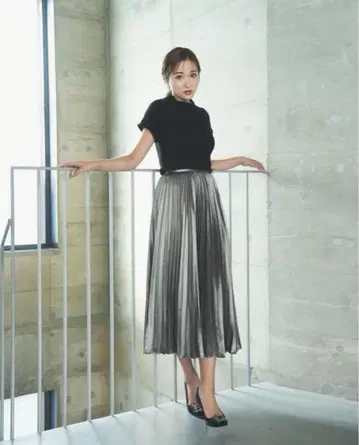 sheller 메탈릭 플리츠 스커트