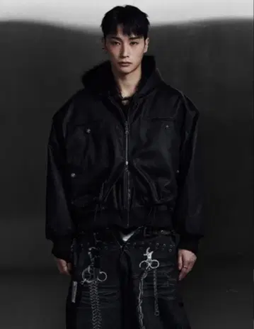 Rosen kreuz 아우터