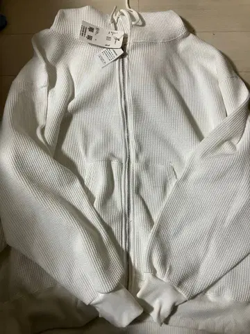 ITS international 화이트 후드티 F 사이즈