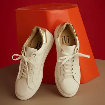 IUI 스니커즈