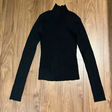 SLY 블랙 터틀넥 스웨터