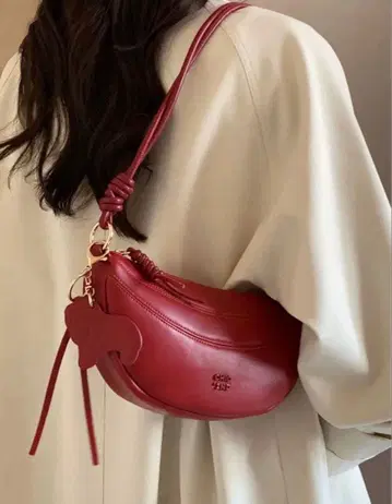 새상품 CHIO2ND 숄더백 레드