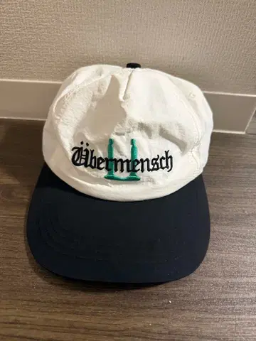 제목 자수 야구 모자