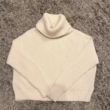 [ 새상품급 ] 노블 터틀넥 니트 아이보리