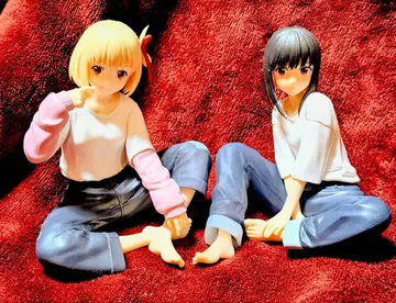 리코리스 리코일 피규어 2체 세트 카부라기 치사토 이노우에 타키나