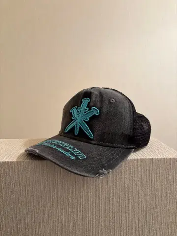 unknown london 메쉬 캡