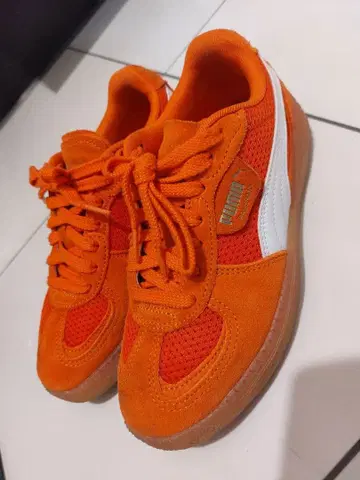 Puma 오렌지 스니커즈 24.5