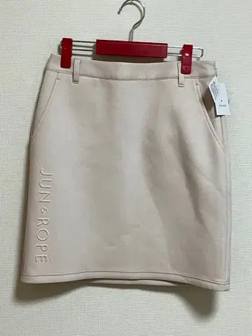 [ 택 포함 미사용품 ] JUN&ROPE 베이지 스커트