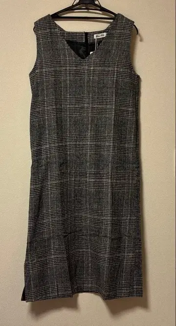 Doux Belle 그레이 계열 체크 V넥 원피스 M 사이즈