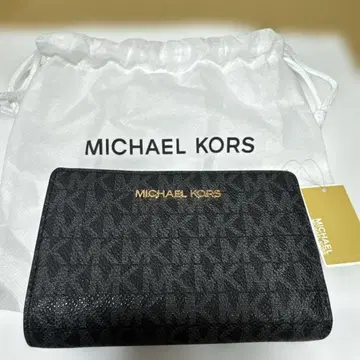 MICHAEL KORS JET SET TRAVEL 접이식 지갑