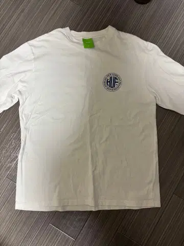 HUF 화이트 T셔츠 M 사이즈
