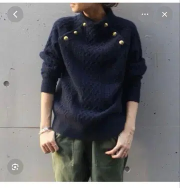 네이비 케이블 짜임 스웨터 긴팔